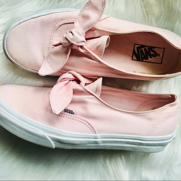 vans bow slip on